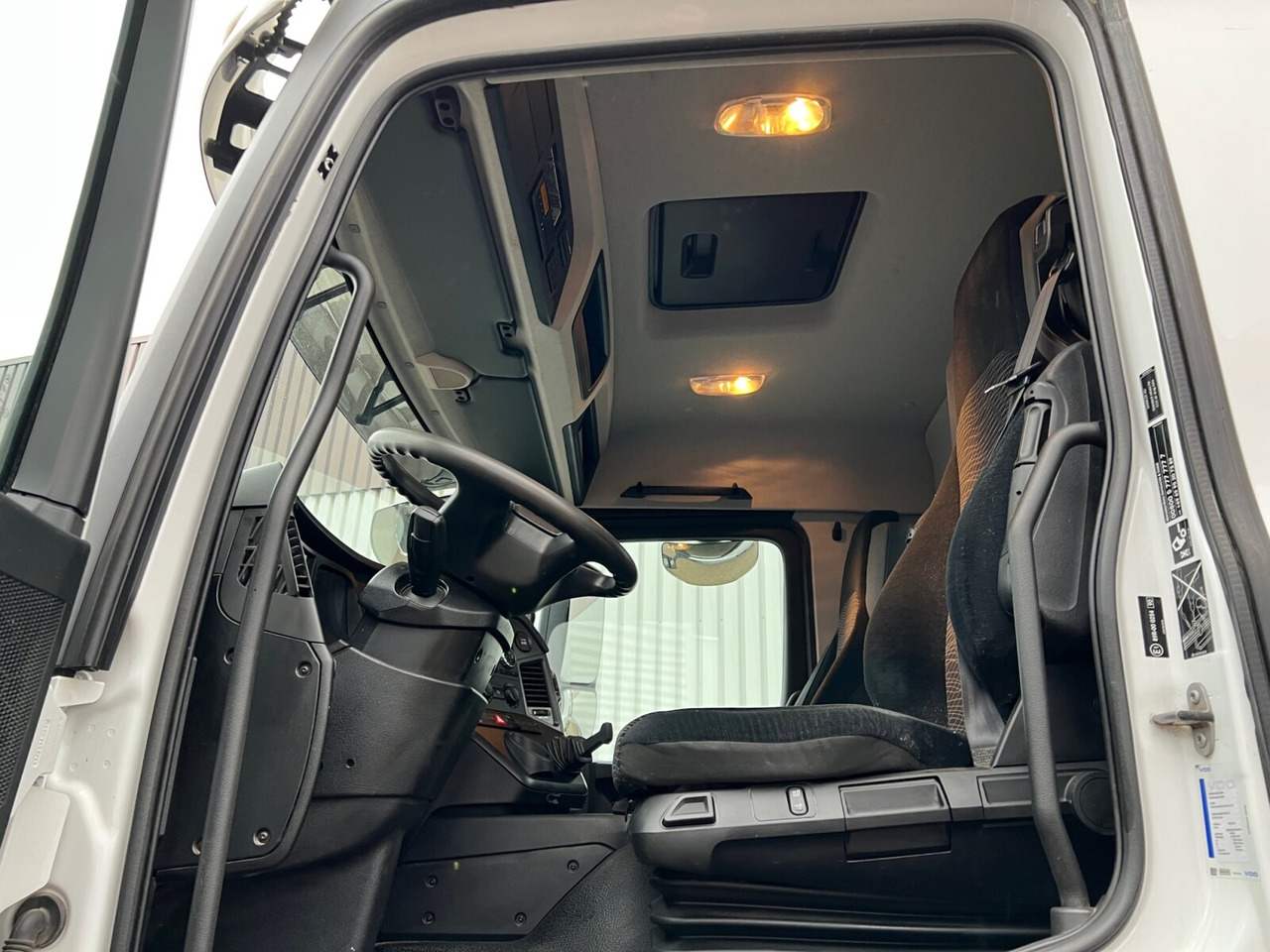 Mercedes-Benz Arocs 1830 K 4x2 Arocs 1830 K 4x2, Funk - شاحنة نقل المخلفات: صورة 3 Mercedes-Benz Arocs 1830 K 4x2 Arocs 1830 K 4x2, Funk - شاحنة نقل المخلفات: صورة 3