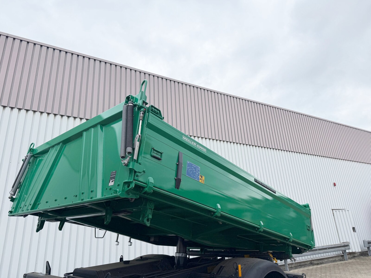 Mercedes-Benz Arocs 1840 K 4x2 Arocs 1840 K 4x2, MultimediaCockpit, Alu-Bordwände, Platz für Kranmontage - شاحنة قلاب: صورة 2 Mercedes-Benz Arocs 1840 K 4x2 Arocs 1840 K 4x2, MultimediaCockpit, Alu-Bordwände, Platz für Kranmontage - شاحنة قلاب: صورة 2