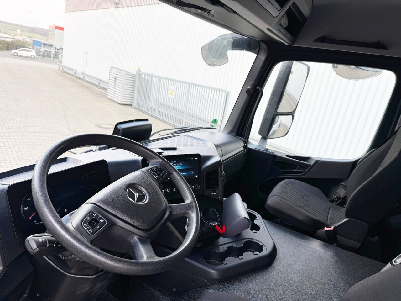 Mercedes-Benz Arocs 1840 L 4x2 Arocs 1840 L 4x2, Kran Palfinger PK12001L, Hochstand - شاحنة كرين: صورة 3 Mercedes-Benz Arocs 1840 L 4x2 Arocs 1840 L 4x2, Kran Palfinger PK12001L, Hochstand - شاحنة كرين: صورة 3