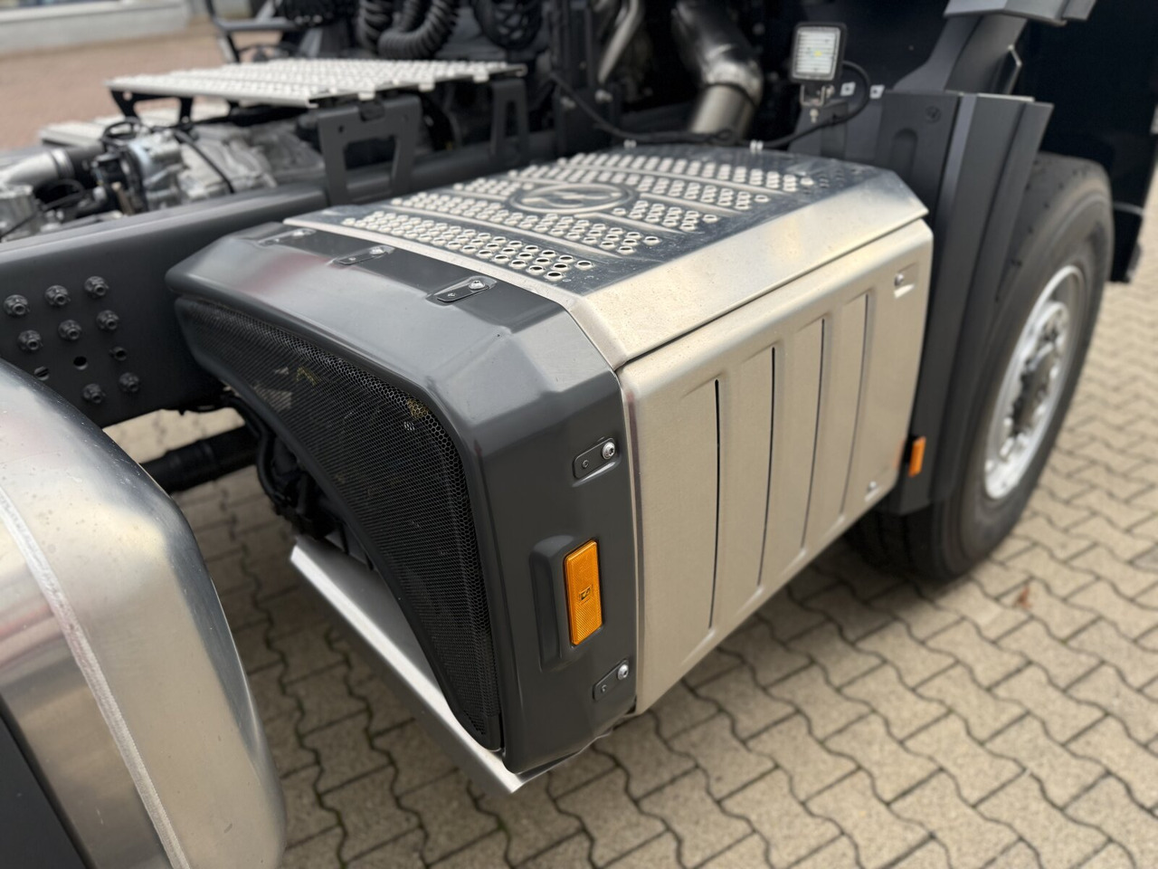 Mercedes-Benz Arocs 1853 AS 4x4 Arocs 1853 AS 4x4, Retarder, MultimediaCockpit, Navi - وحدة جر: صورة 3 Mercedes-Benz Arocs 1853 AS 4x4 Arocs 1853 AS 4x4, Retarder, MultimediaCockpit, Navi - وحدة جر: صورة 3