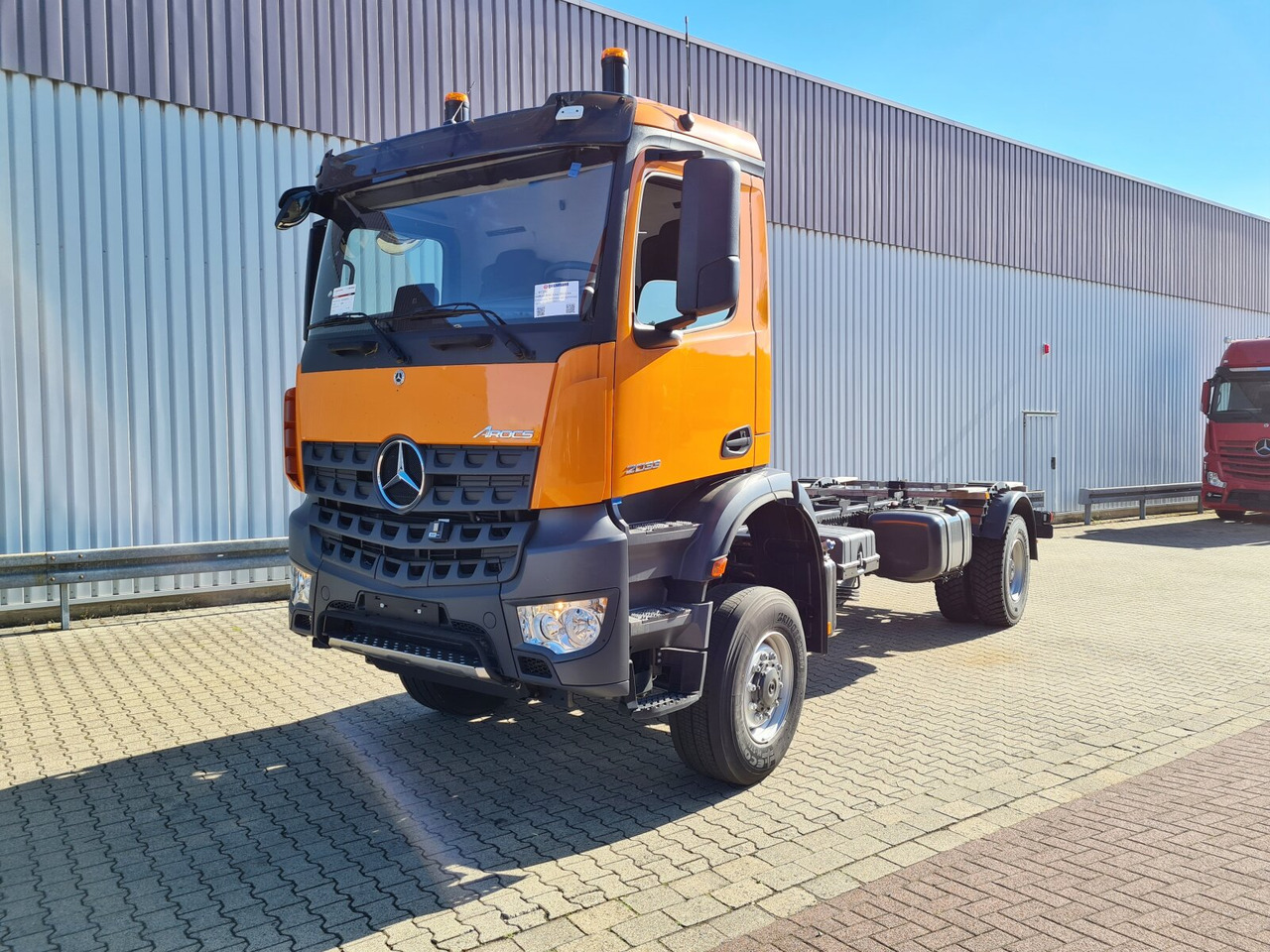 Mercedes-Benz Arocs 2033 A 4x4 Arocs 2033 A 4x4, Grounder, Motorabtrieb - شاحنة هيكل كابينة: صورة 1 Mercedes-Benz Arocs 2033 A 4x4 Arocs 2033 A 4x4, Grounder, Motorabtrieb - شاحنة هيكل كابينة: صورة 1
