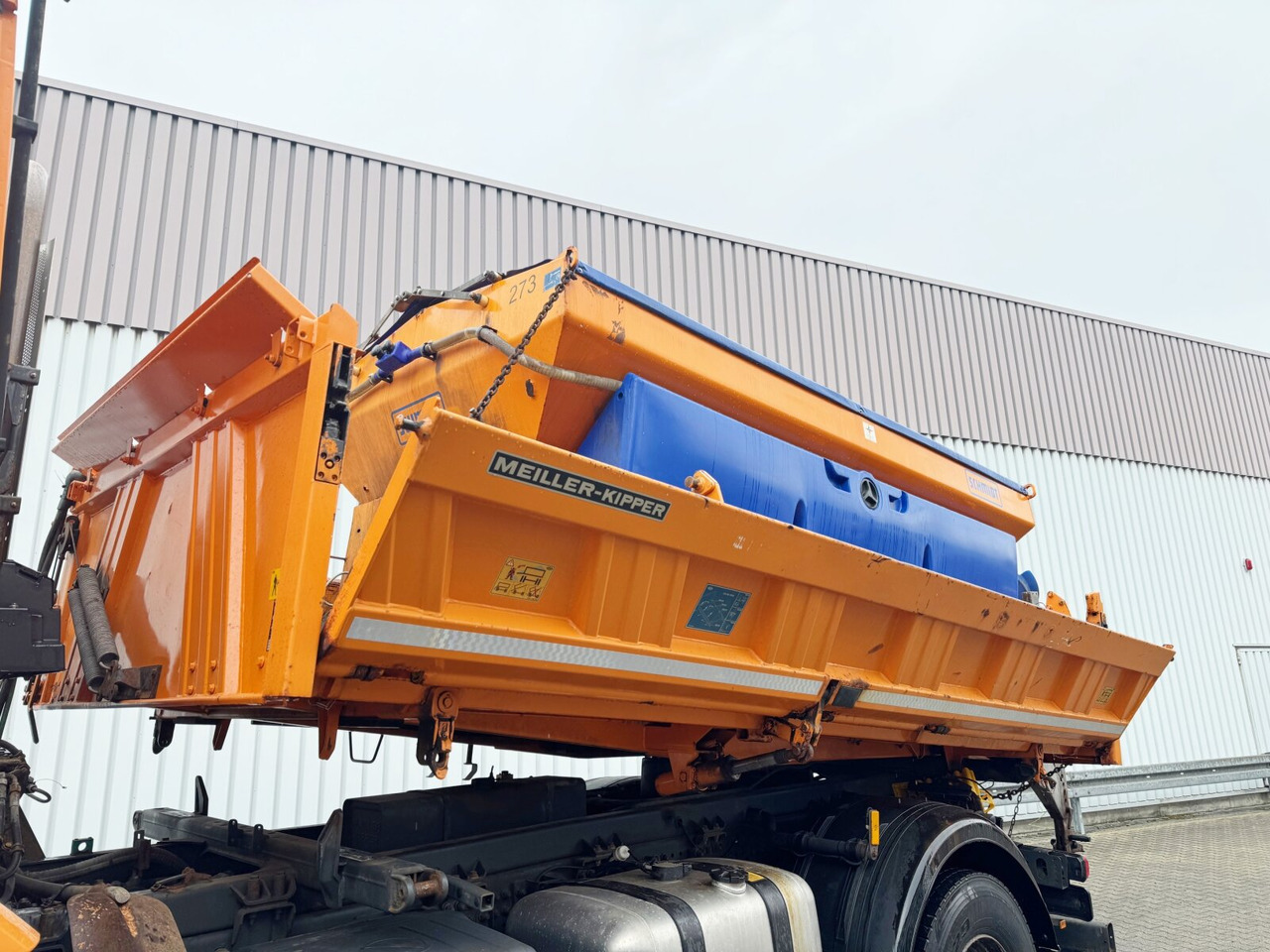 Mercedes-Benz Arocs 2036 AK 4x4 Arocs 2036 AK 4x4, Grounder, Motorabtrieb, Bordmatik, Winterdienstausstattung - شاحنة قلاب: صورة 2 Mercedes-Benz Arocs 2036 AK 4x4 Arocs 2036 AK 4x4, Grounder, Motorabtrieb, Bordmatik, Winterdienstausstattung - شاحنة قلاب: صورة 2