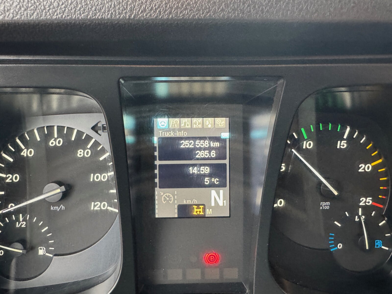 Mercedes-Benz Arocs 2642 6x4 Arocs 2642 6x4 mit Heckkran Atlas AK 186.3 V-2 - شاحنة كرين, شاحنات مسطحة: صورة 5 Mercedes-Benz Arocs 2642 6x4 Arocs 2642 6x4 mit Heckkran Atlas AK 186.3 V-2 - شاحنة كرين, شاحنات مسطحة: صورة 5
