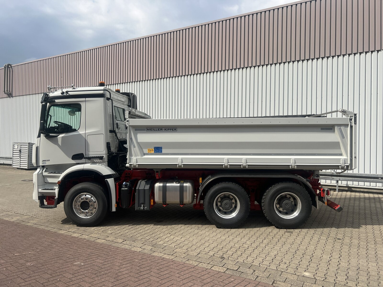 Mercedes-Benz Arocs 2651 LK 6x4 Arocs 2651 LK 6x4, Retarder, MultimediaCockpit, Navi Mercedes-Benz Arocs 2651 LK 6x4 Arocs 2651 LK 6x4, Retarder, MultimediaCockpit, Navi: صورة 12