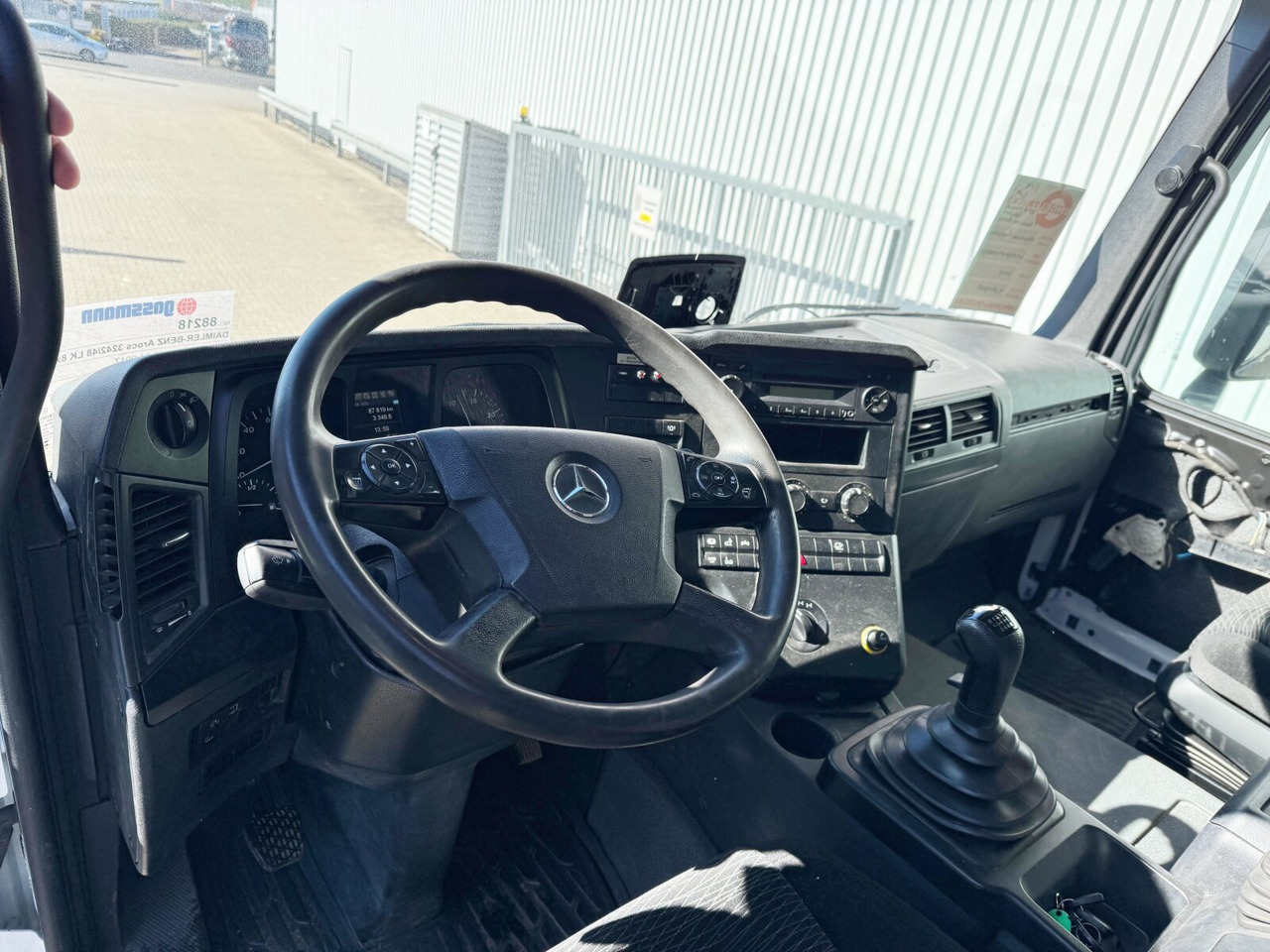 Mercedes-Benz Arocs 3242/48 LK 8x4/4 Arocs 3242/48 LK 8x4/4, Lenk-/Liftachse - شاحنة ذات خطاف: صورة 3 Mercedes-Benz Arocs 3242/48 LK 8x4/4 Arocs 3242/48 LK 8x4/4, Lenk-/Liftachse - شاحنة ذات خطاف: صورة 3