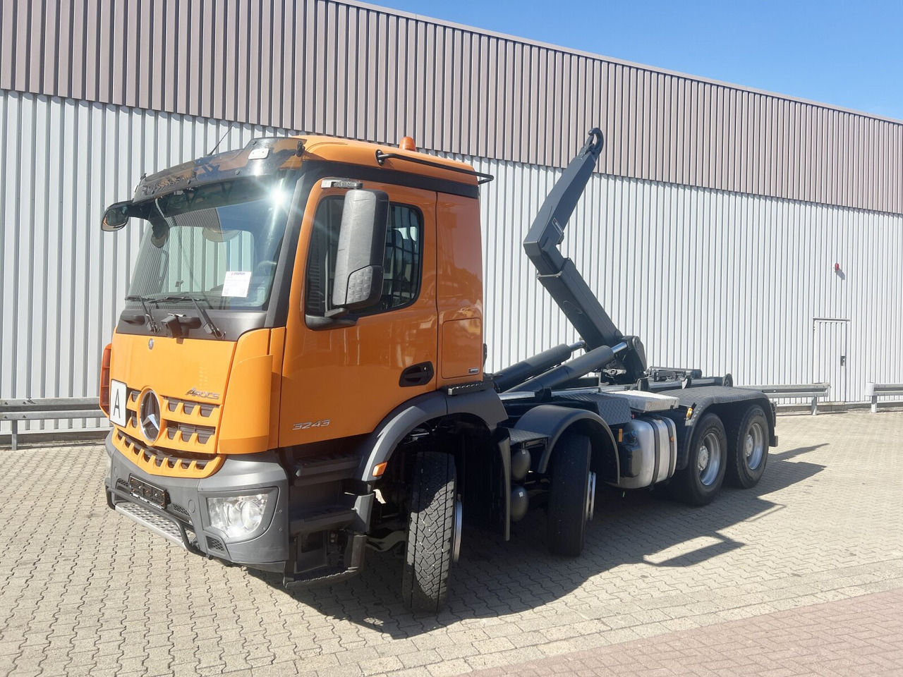 Mercedes-Benz Arocs 3243 LK 8x4/4 Arocs 3243 LK 8x4/4, Motorabtrieb - شاحنة ذات خطاف: صورة 1 Mercedes-Benz Arocs 3243 LK 8x4/4 Arocs 3243 LK 8x4/4, Motorabtrieb - شاحنة ذات خطاف: صورة 1
