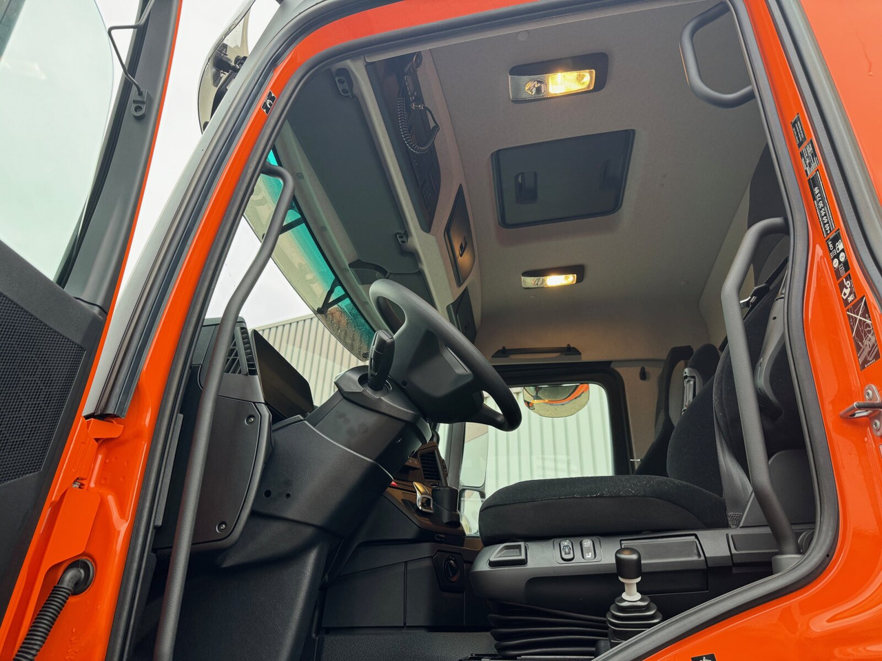 Mercedes-Benz Arocs 3248 K 8x4 Arocs 3248 K 8x4, Navi, Multimedia Cockpit - شاحنة قلاب: صورة 3 Mercedes-Benz Arocs 3248 K 8x4 Arocs 3248 K 8x4, Navi, Multimedia Cockpit - شاحنة قلاب: صورة 3