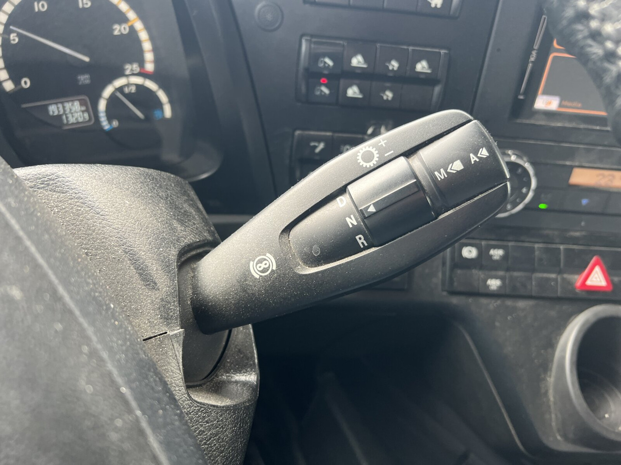 Mercedes-Benz Arocs 3253 K 8x4/4 Arocs 3253 K 8x4/4, Retarder, Motorabtrieb - شاحنة ذات خطاف: صورة 2 Mercedes-Benz Arocs 3253 K 8x4/4 Arocs 3253 K 8x4/4, Retarder, Motorabtrieb - شاحنة ذات خطاف: صورة 2