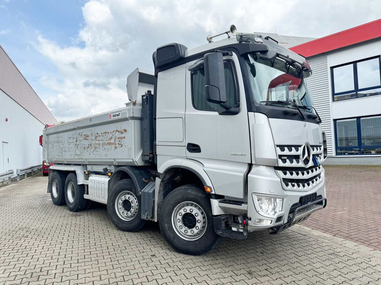 شاحنة التعدين Mercedes-Benz Arocs 3258 LK 8x4/4 Arocs 3258 LK 8x4/4, Retarder, Bi-Xenon, Stahlmulde ca. 14m³, hydr. Heckklappenöffnung: صورة 10 شاحنة التعدين Mercedes-Benz Arocs 3258 LK 8x4/4 Arocs 3258 LK 8x4/4, Retarder, Bi-Xenon, Stahlmulde ca. 14m³, hydr. Heckklappenöffnung: صورة 10