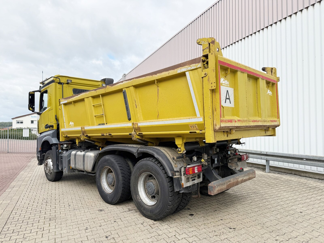 شاحنة قلاب Mercedes-Benz Arocs 3363 K 6x4 Arocs 3363 K 6x4, Grounder, Turbo-Retarder-Kupplung, Bordmatik: صورة 13