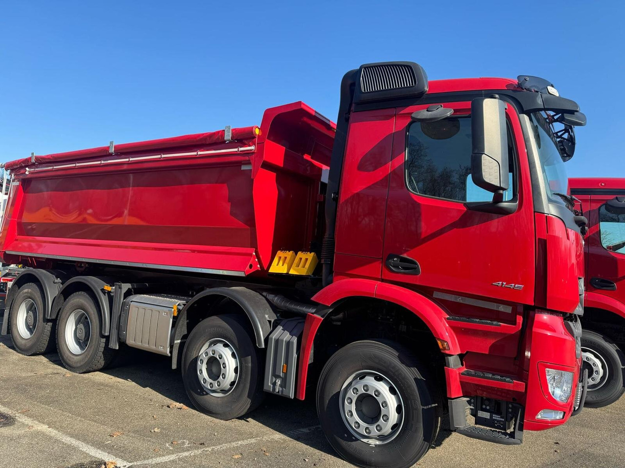 Mercedes-Benz Arocs 4145 K 8x4/4 Arocs 4145 K 8x4/4, Grounder, MultimediaCockpit, Navi, Stahlmulde ca. 16m³ - شاحنة التعدين: صورة 3 Mercedes-Benz Arocs 4145 K 8x4/4 Arocs 4145 K 8x4/4, Grounder, MultimediaCockpit, Navi, Stahlmulde ca. 16m³ - شاحنة التعدين: صورة 3