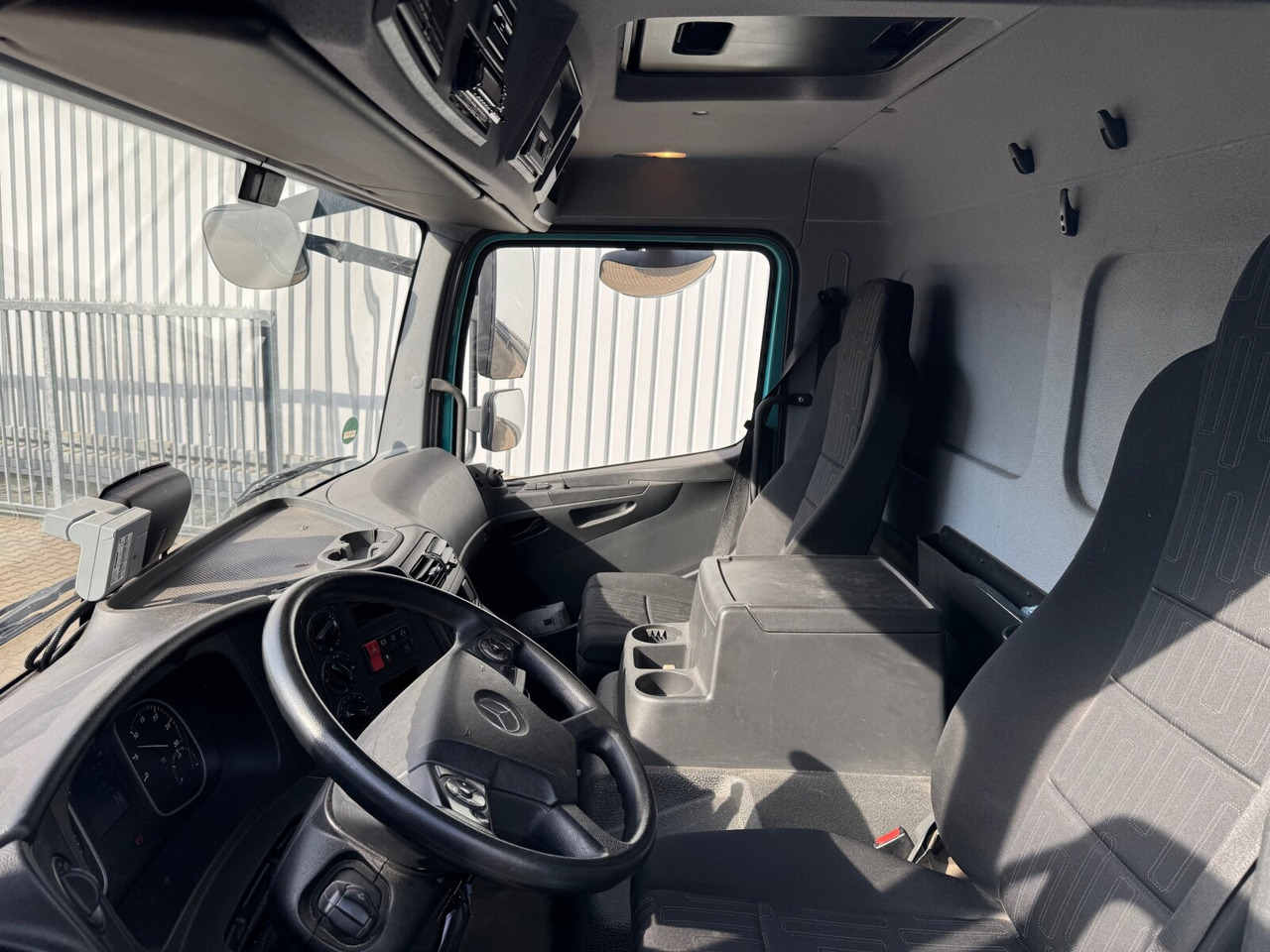 Mercedes-Benz Atego 1221 L 4x2 Atego 1221 L 4x2 mit LBW BÄR - شاحنات مسطحة: صورة 3 Mercedes-Benz Atego 1221 L 4x2 Atego 1221 L 4x2 mit LBW BÄR - شاحنات مسطحة: صورة 3