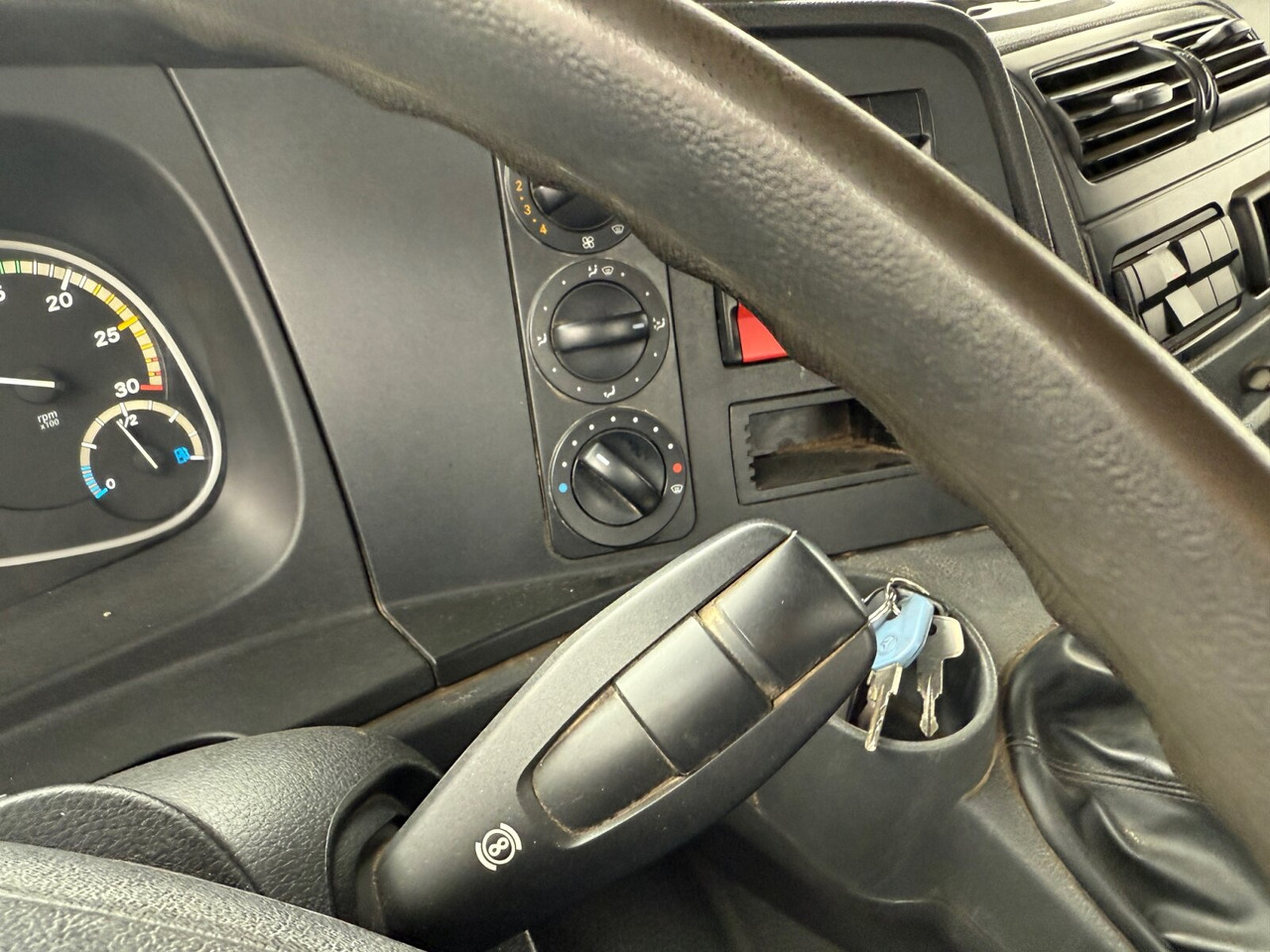 Mercedes-Benz Atego 1224 K 4x2 Atego 1224 K 4x2, Meiller 3-S-Kipper 2x AHK Öl - شاحنة قلاب: صورة 5 Mercedes-Benz Atego 1224 K 4x2 Atego 1224 K 4x2, Meiller 3-S-Kipper 2x AHK Öl - شاحنة قلاب: صورة 5