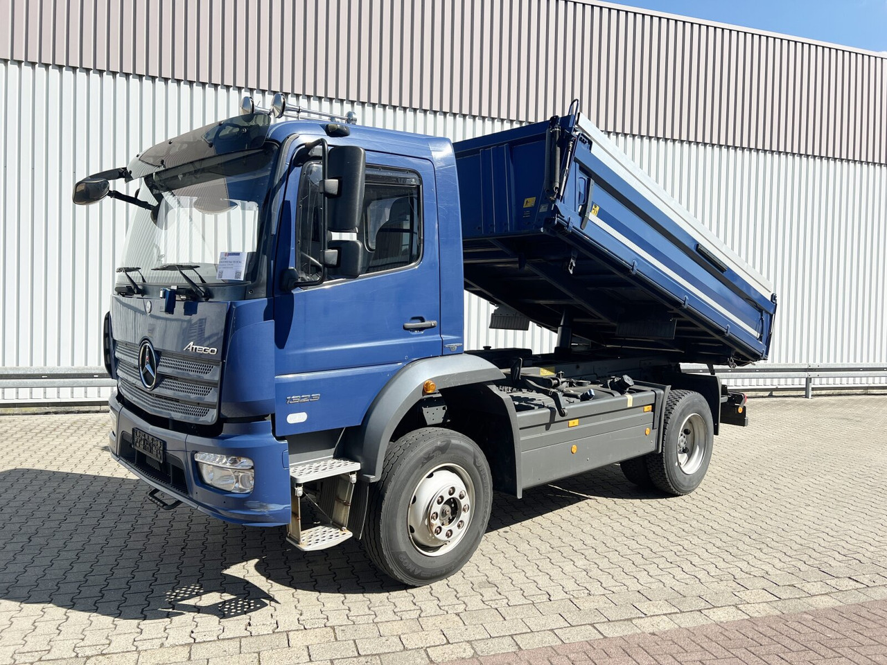 Mercedes-Benz Atego 1323 AK 4x4 Atego 1323 AK 4x4 - شاحنة قلاب: صورة 1 Mercedes-Benz Atego 1323 AK 4x4 Atego 1323 AK 4x4 - شاحنة قلاب: صورة 1