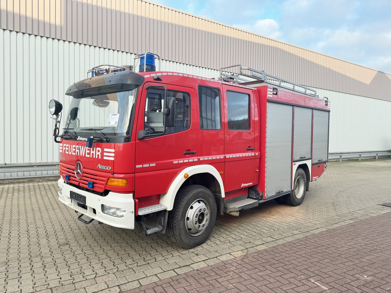 Mercedes-Benz Atego 1328 4x4, LF 16/12 Atego 1328 4x4, 8+1 Sitze, LF 16/12 - سيارة اسعاف: صورة 1 Mercedes-Benz Atego 1328 4x4, LF 16/12 Atego 1328 4x4, 8+1 Sitze, LF 16/12 - سيارة اسعاف: صورة 1