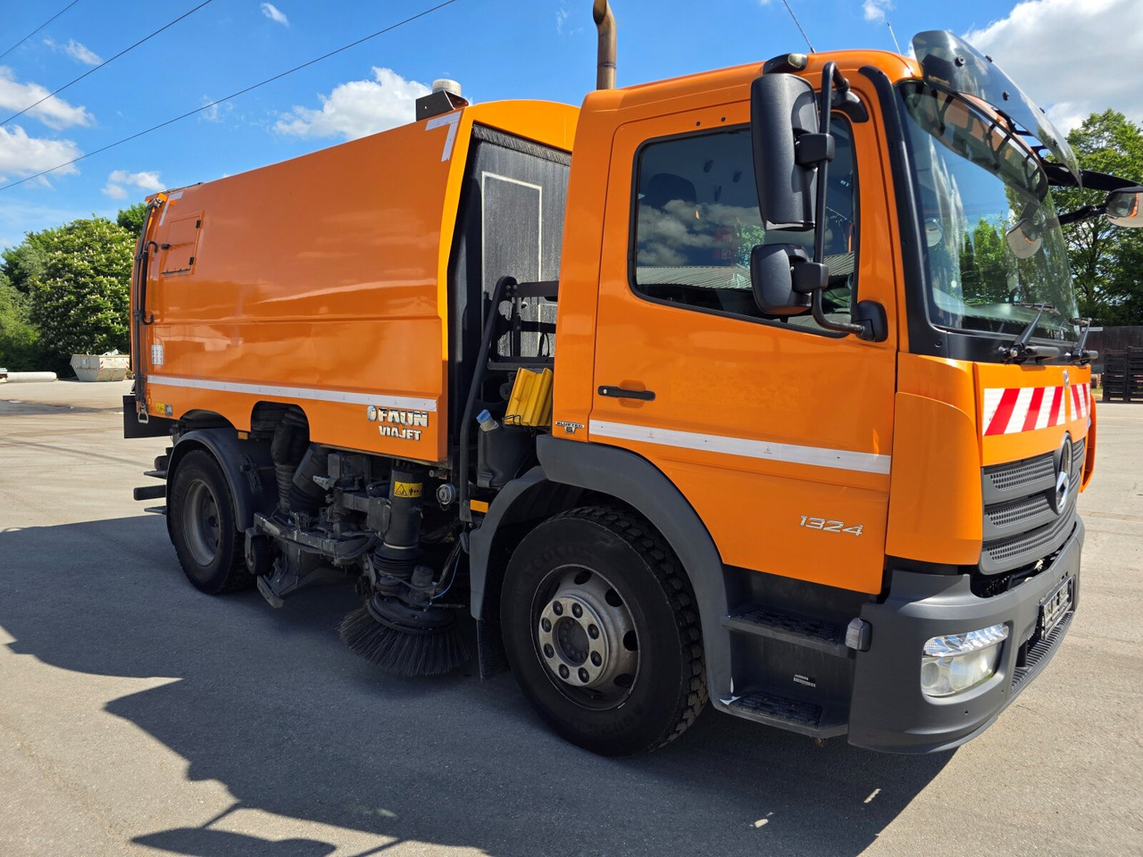 Mercedes-Benz Atego 1524 LKO 4x2 Atego 1524 LKO 4x2, Kehrmaschine FAUN Viajet 6RH - شاحنة: صورة 1 Mercedes-Benz Atego 1524 LKO 4x2 Atego 1524 LKO 4x2, Kehrmaschine FAUN Viajet 6RH - شاحنة: صورة 1