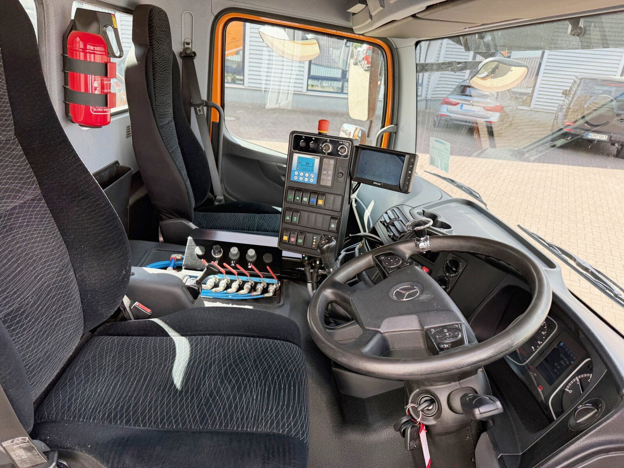 Mercedes-Benz Atego 1524 LKO 4x2 Atego 1524 LKO 4x2, Kehrmaschine FAUN Viajet 6RH - شاحنة: صورة 4 Mercedes-Benz Atego 1524 LKO 4x2 Atego 1524 LKO 4x2, Kehrmaschine FAUN Viajet 6RH - شاحنة: صورة 4