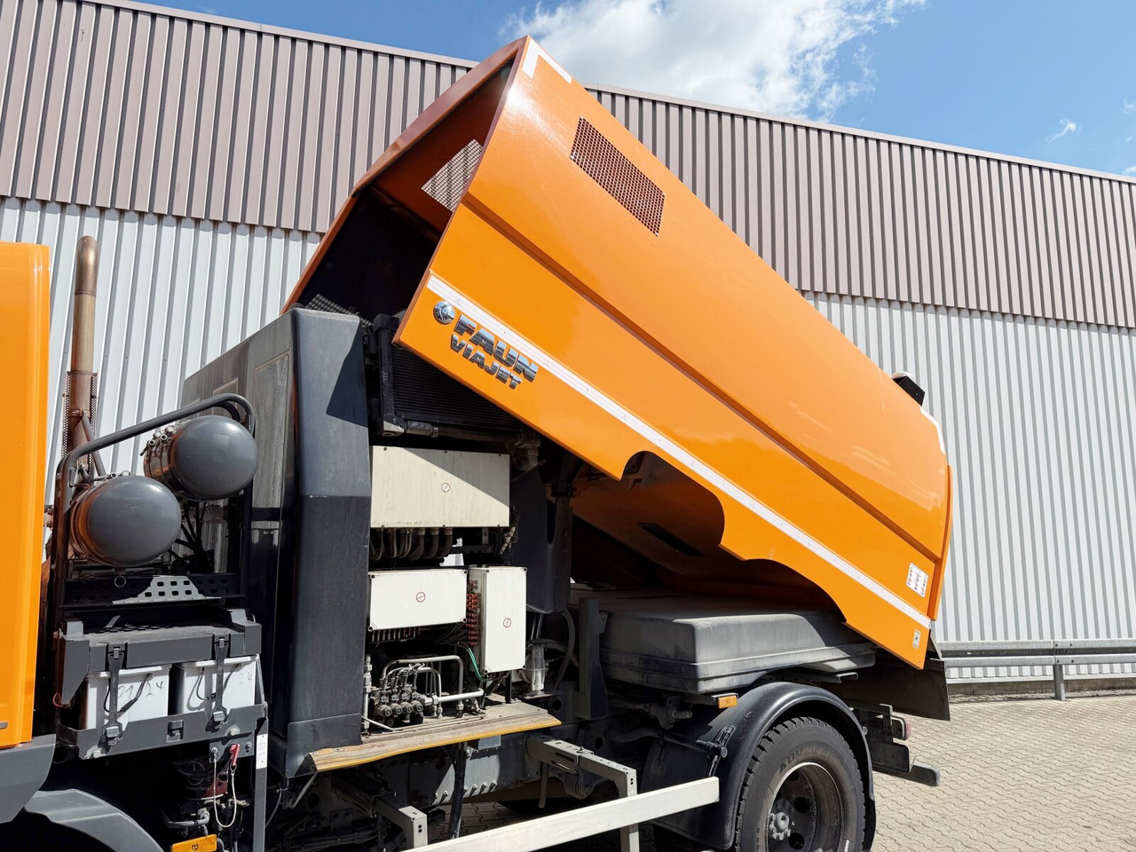 Mercedes-Benz Atego 1524 LKO 4x2 Atego 1524 LKO 4x2, Kehrmaschine FAUN Viajet 6RH - شاحنة: صورة 2 Mercedes-Benz Atego 1524 LKO 4x2 Atego 1524 LKO 4x2, Kehrmaschine FAUN Viajet 6RH - شاحنة: صورة 2