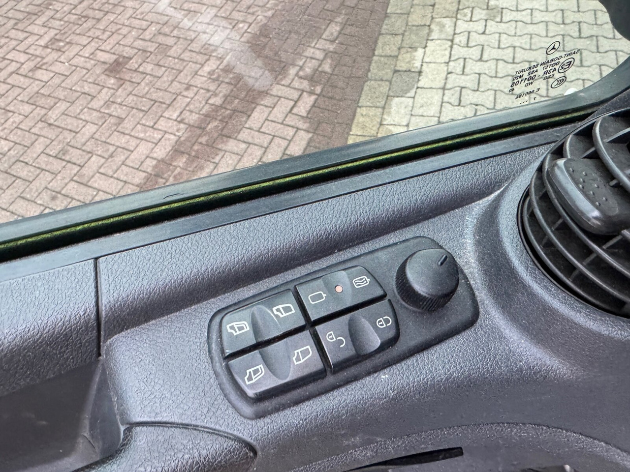 شاحنات مسطحة Mercedes-Benz Atego 1530 L 4x2 Atego 1530 L 4x2 mit LBW Dhollandia: صورة 5