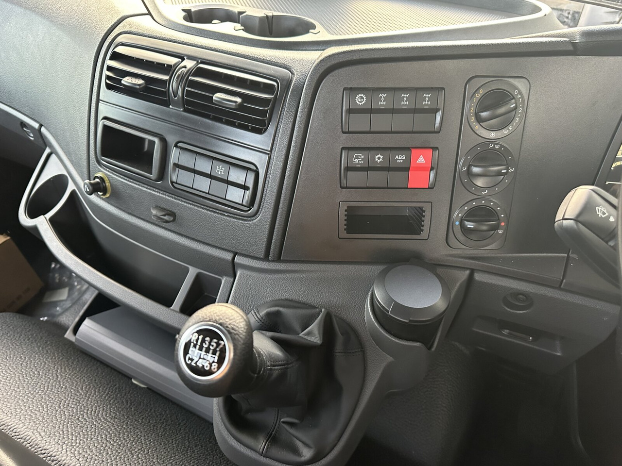 Mercedes-Benz Atego 1630 AK 4x4 Atego 1630 AK 4x4, Rechtslenker - شاحنة هيكل كابينة: صورة 4 Mercedes-Benz Atego 1630 AK 4x4 Atego 1630 AK 4x4, Rechtslenker - شاحنة هيكل كابينة: صورة 4