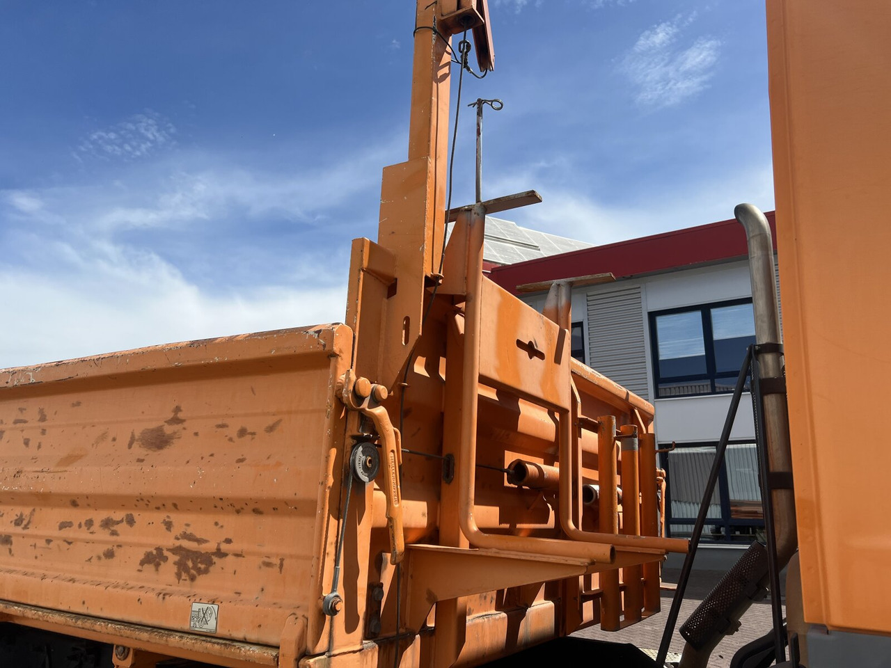 Mercedes-Benz Atego 1823 AK 4x4 Atego 1823 AK 4x4 - شاحنة قلاب: صورة 3 Mercedes-Benz Atego 1823 AK 4x4 Atego 1823 AK 4x4 - شاحنة قلاب: صورة 3