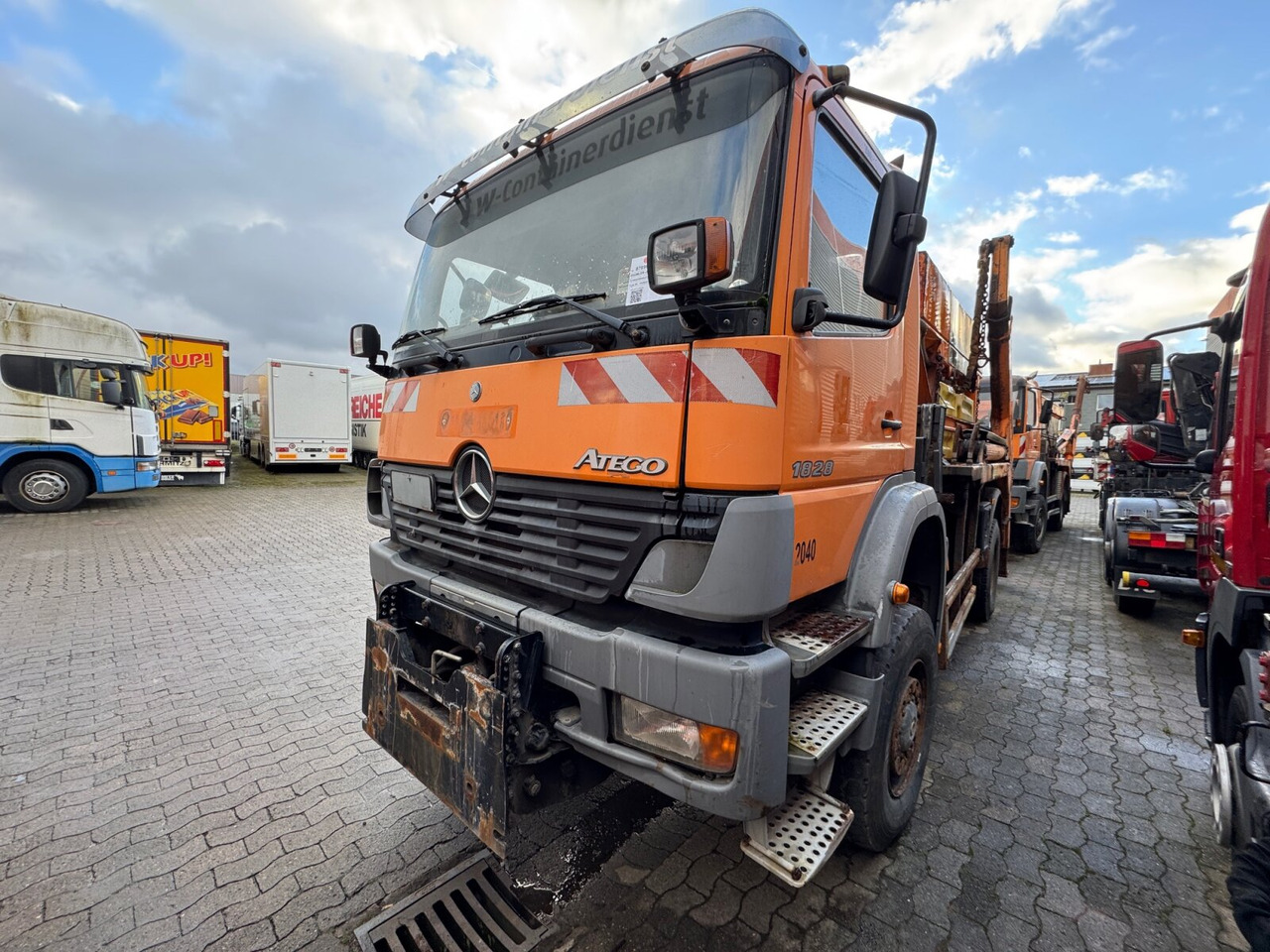 Mercedes-Benz Atego 1828 4x4 Atego 1828 4x4, Tele-Absetzer, Winterdienstausstattung - شاحنة نقل المخلفات: صورة 5 Mercedes-Benz Atego 1828 4x4 Atego 1828 4x4, Tele-Absetzer, Winterdienstausstattung - شاحنة نقل المخلفات: صورة 5