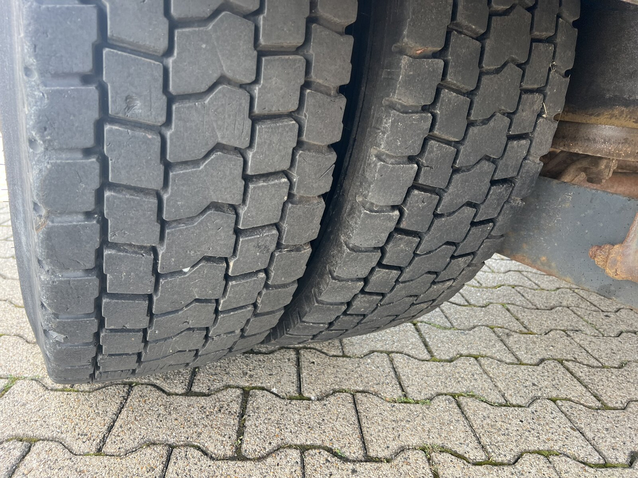 Mercedes-Benz Atego 1828 L 4x2 Atego 1828 L 4x2, Rechtslenker, Winterdienstaustattung - شاحنة هيكل كابينة: صورة 2 Mercedes-Benz Atego 1828 L 4x2 Atego 1828 L 4x2, Rechtslenker, Winterdienstaustattung - شاحنة هيكل كابينة: صورة 2