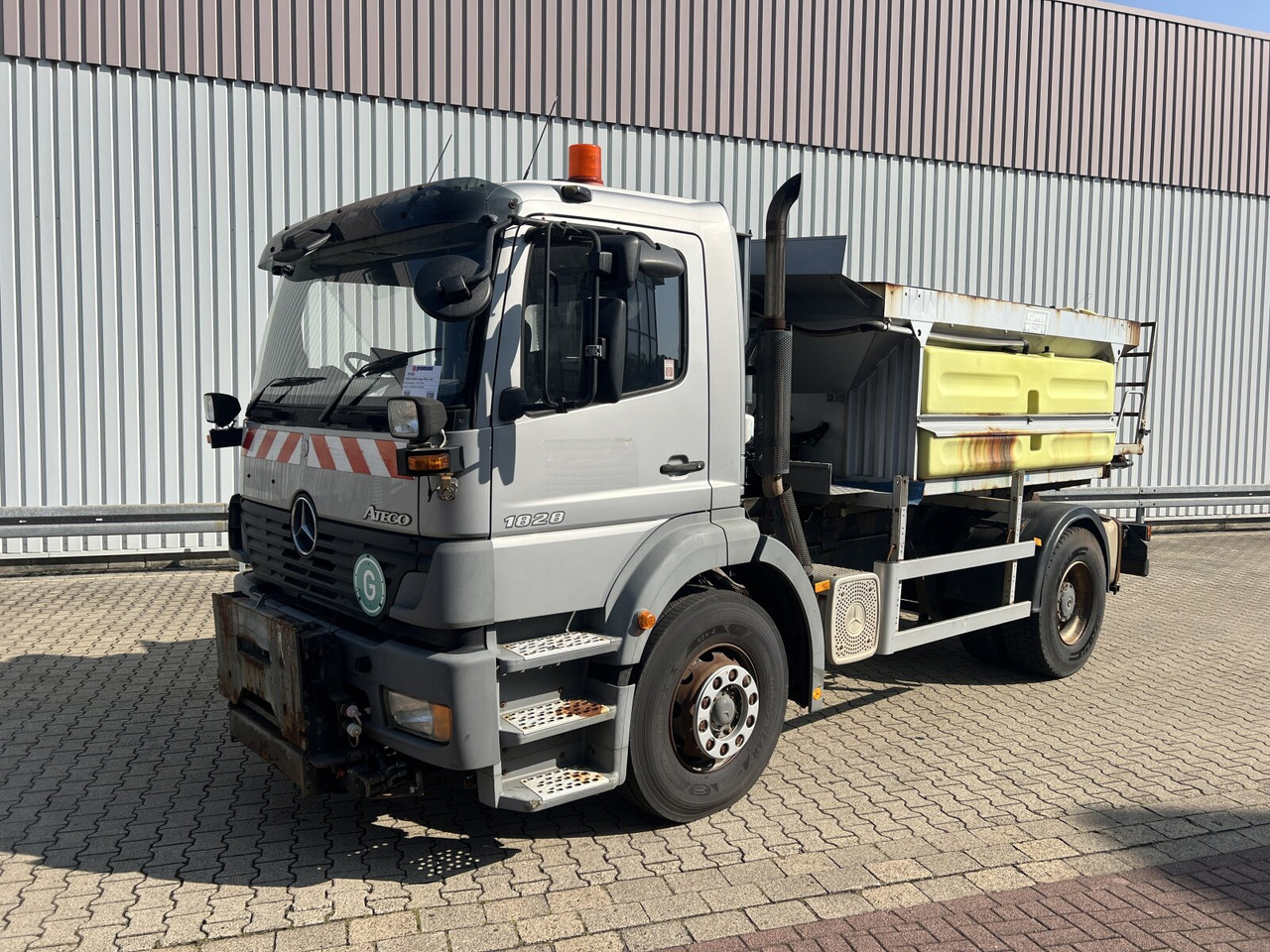 Mercedes-Benz Atego 1828 L 4x2 Atego 1828 L 4x2, Rechtslenker, Winterdienstaustattung - شاحنة هيكل كابينة: صورة 1 Mercedes-Benz Atego 1828 L 4x2 Atego 1828 L 4x2, Rechtslenker, Winterdienstaustattung - شاحنة هيكل كابينة: صورة 1