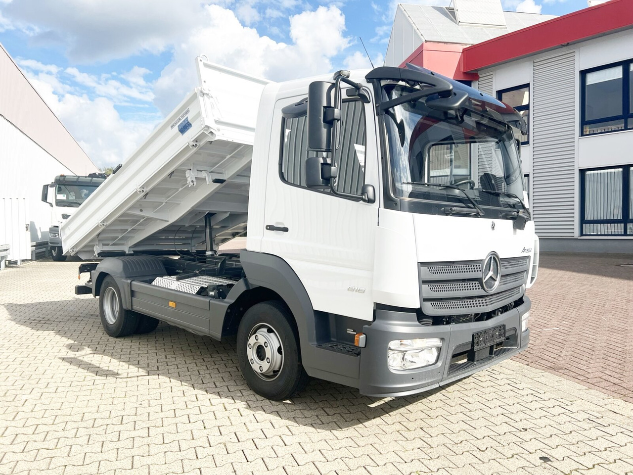 شاحنة قلاب Mercedes-Benz Atego 818/23 K 4x2 Atego 818/23 K 4x2, 2x AHK, Meiller-Kipper, mehrfach Vorhanden!: صورة 6 شاحنة قلاب Mercedes-Benz Atego 818/23 K 4x2 Atego 818/23 K 4x2, 2x AHK, Meiller-Kipper, mehrfach Vorhanden!: صورة 6