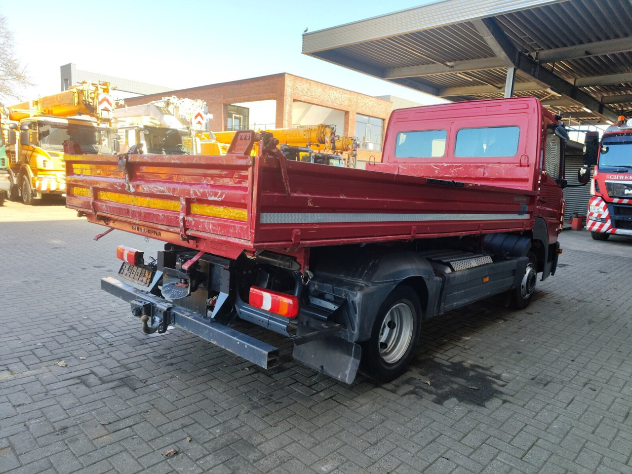 Mercedes-Benz Atego 818 K 4x2 Atego 818 K 4x2, Meiller-Kipper, 2 x AHK - شاحنة قلاب: صورة 5 Mercedes-Benz Atego 818 K 4x2 Atego 818 K 4x2, Meiller-Kipper, 2 x AHK - شاحنة قلاب: صورة 5