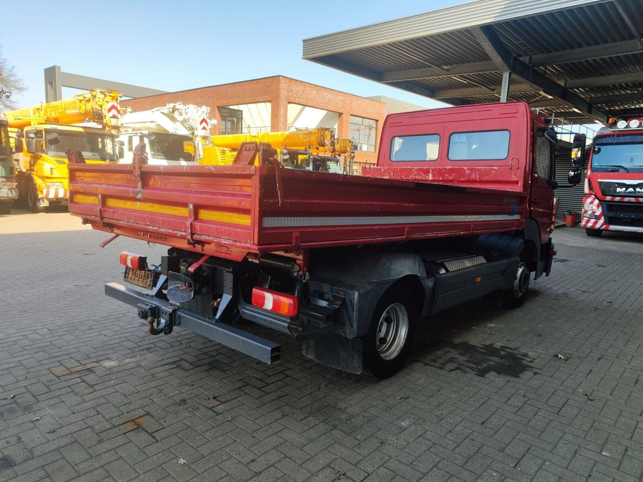 Mercedes-Benz Atego 818 K 4x2 Atego 818 K 4x2, Meiller-Kipper, 2 x AHK - شاحنة قلاب: صورة 4 Mercedes-Benz Atego 818 K 4x2 Atego 818 K 4x2, Meiller-Kipper, 2 x AHK - شاحنة قلاب: صورة 4