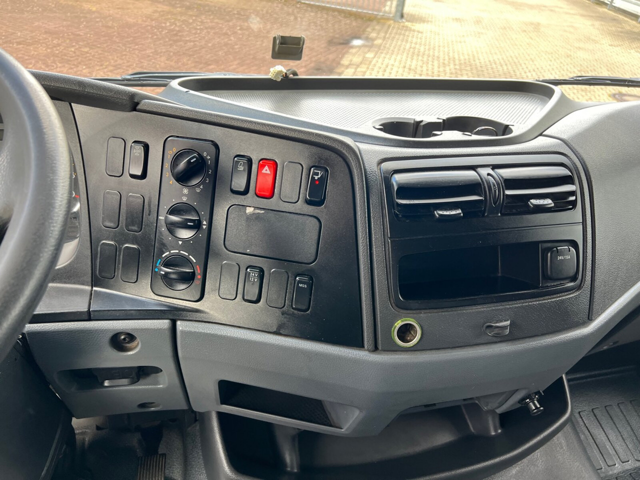 Mercedes-Benz Atego 818 L 4x2 Atego 818 L 4x2 mit MBB LBW, 4x Vorhanden! - شاحنة مقفلة: صورة 5 Mercedes-Benz Atego 818 L 4x2 Atego 818 L 4x2 mit MBB LBW, 4x Vorhanden! - شاحنة مقفلة: صورة 5