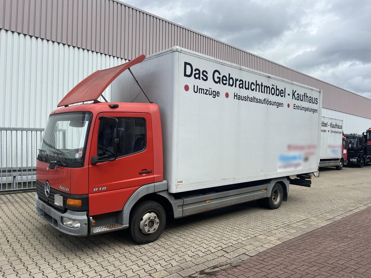 Mercedes-Benz Atego 818L 4x2 Atego 818L 4x2 - شاحنة مقفلة: صورة 1 Mercedes-Benz Atego 818L 4x2 Atego 818L 4x2 - شاحنة مقفلة: صورة 1