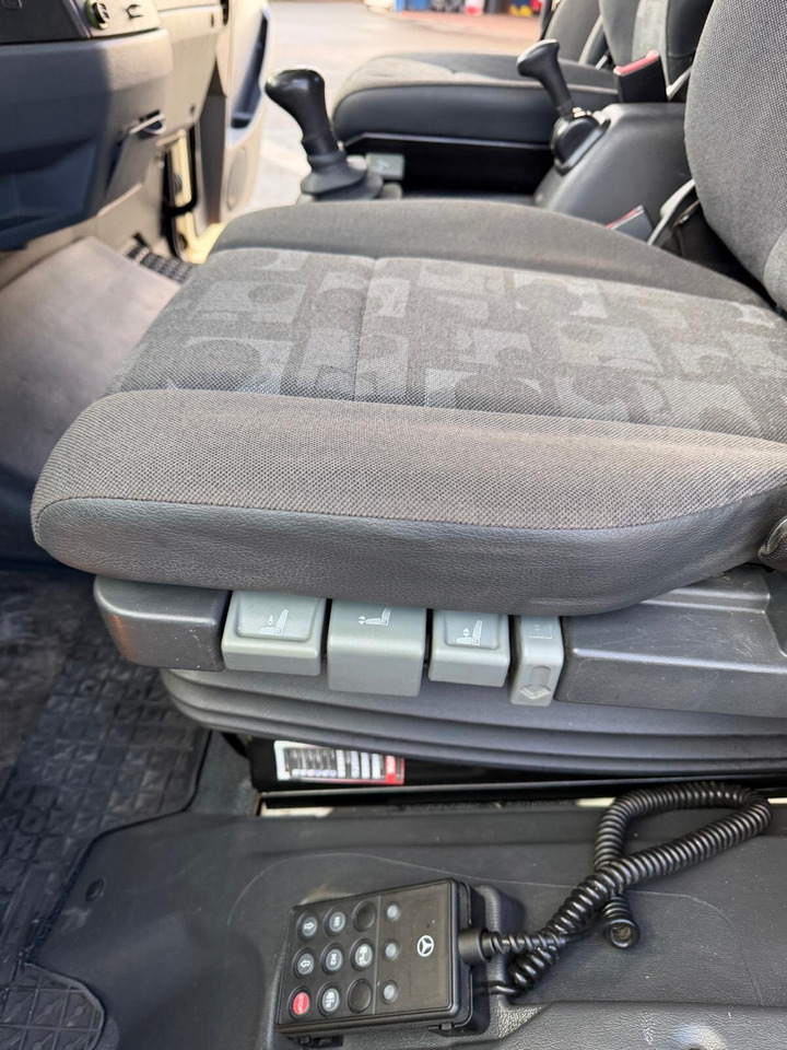 شاحنات مسطحة Mercedes-Benz Atego Atego 816 4 x 2: صورة 7 شاحنات مسطحة Mercedes-Benz Atego Atego 816 4 x 2: صورة 7