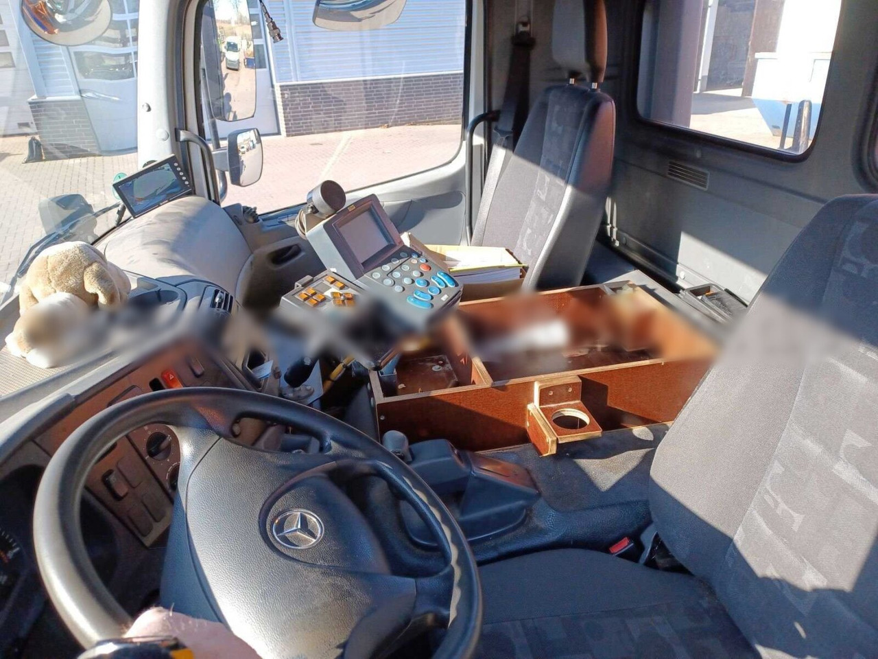 Mercedes-Benz Axor 1824 4x4 Axor 1824 4x4, Tele-Absetzer, Winterdienstausstattung - شاحنة نقل المخلفات: صورة 4 Mercedes-Benz Axor 1824 4x4 Axor 1824 4x4, Tele-Absetzer, Winterdienstausstattung - شاحنة نقل المخلفات: صورة 4