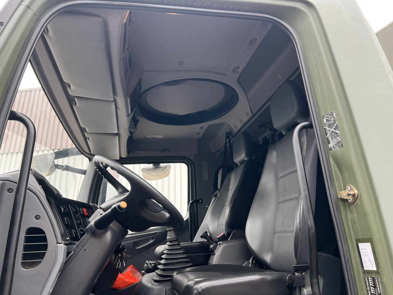 Mercedes-Benz Axor 1829 A 4x4 Axor 1829 A 4x4, Ex- - شاحنات مسطحة: صورة 3 Mercedes-Benz Axor 1829 A 4x4 Axor 1829 A 4x4, Ex- - شاحنات مسطحة: صورة 3