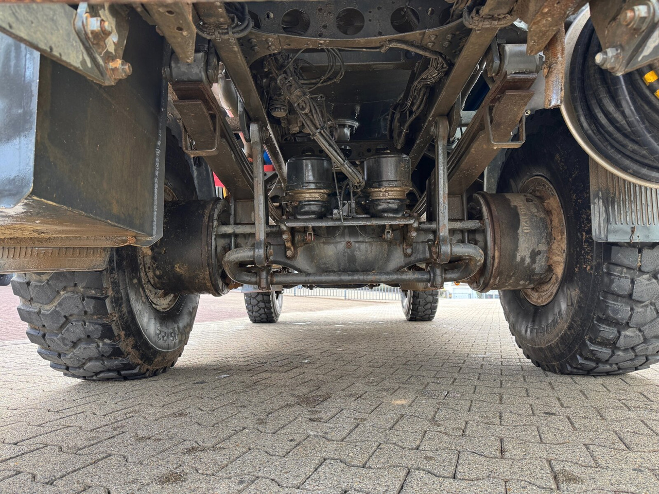 شاحنة صهريج Mercedes-Benz Axor 1829 A 4x4 Axor 1829 A 4x4, Willig Tank ca. 8500l, 2 Kammern: صورة 15