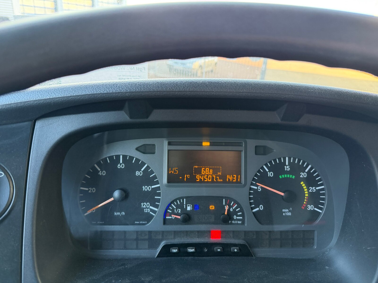 Mercedes-Benz Axor 1829 L 4x2 Axor 1829 L 4x2, 6-Sitzer - شاحنات مسطحة: صورة 2 Mercedes-Benz Axor 1829 L 4x2 Axor 1829 L 4x2, 6-Sitzer - شاحنات مسطحة: صورة 2