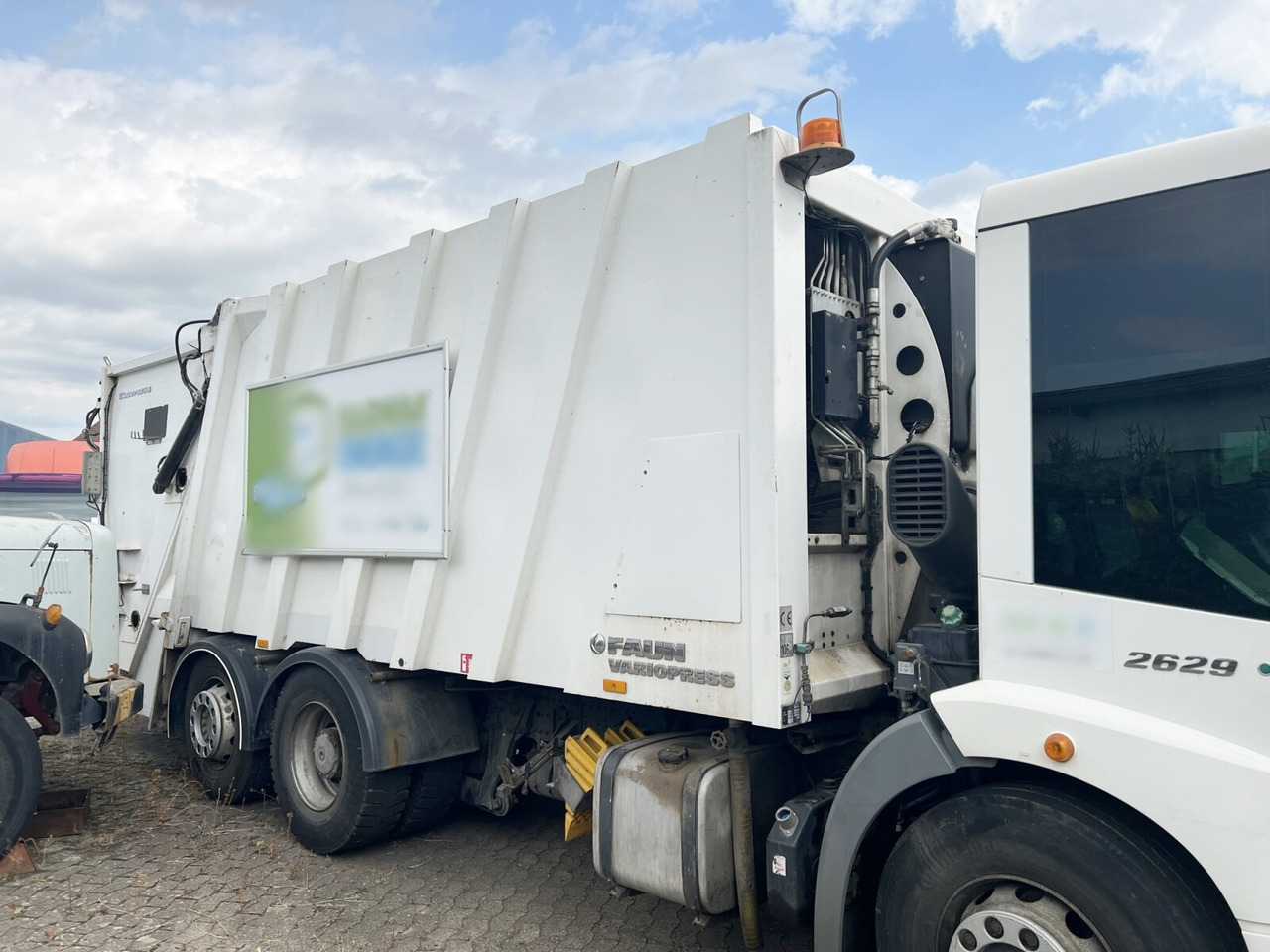 Mercedes-Benz Econic 2629 L/NLA 6x2/4, Ersatzteilspender! Econic 2629 L/NLA 6x2/4, EEV, Lenkachse, FAUN Variopress 522, Zöller-Schüttung, Ersatzteilspender! - شاحنة النفايات: صورة 5 Mercedes-Benz Econic 2629 L/NLA 6x2/4, Ersatzteilspender! Econic 2629 L/NLA 6x2/4, EEV, Lenkachse, FAUN Variopress 522, Zöller-Schüttung, Ersatzteilspender! - شاحنة النفايات: صورة 5