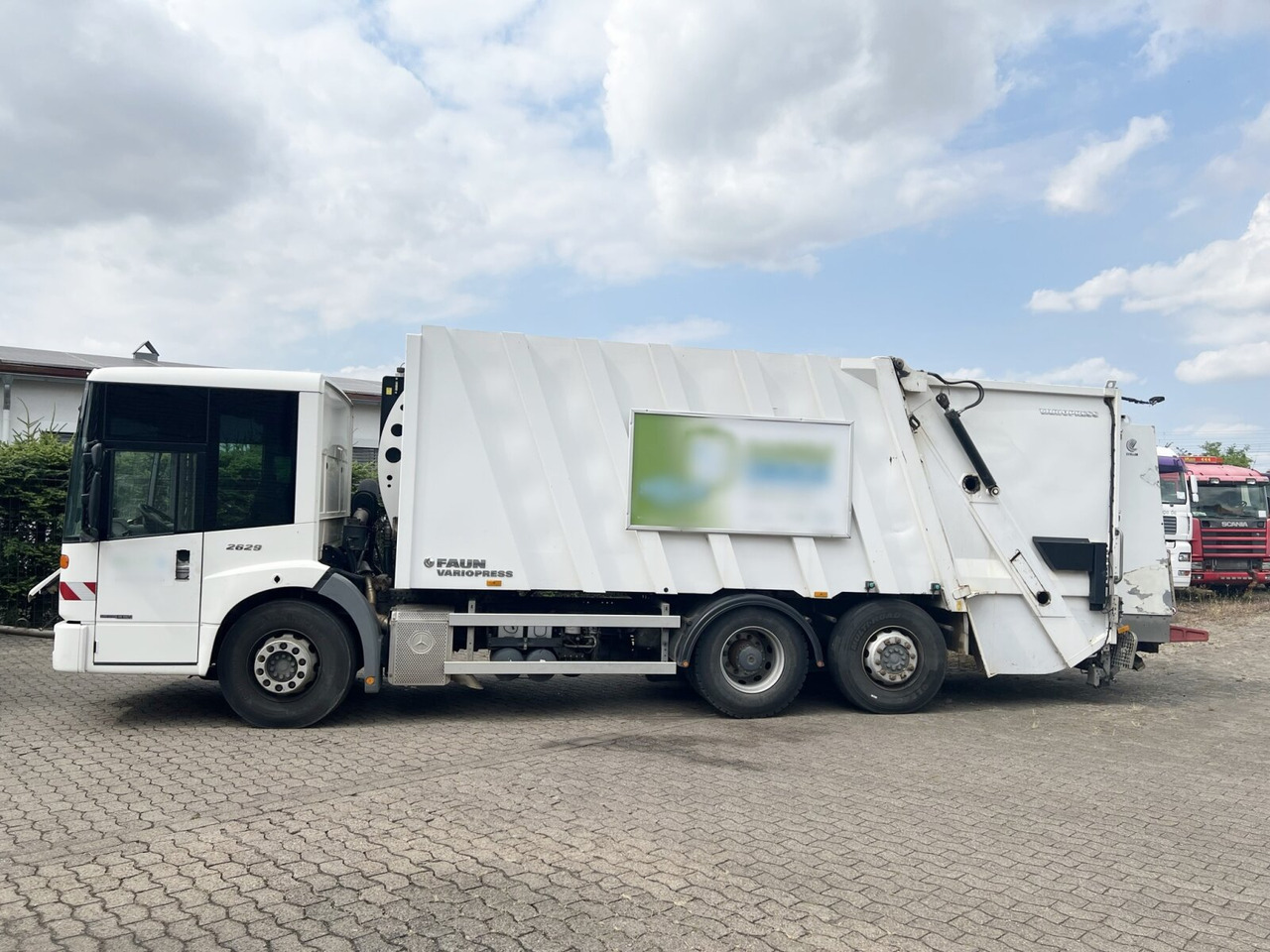 Mercedes-Benz Econic 2629 L/NLA 6x2/4, Ersatzteilspender! Econic 2629 L/NLA 6x2/4, EEV, Lenkachse, FAUN Variopress 522, Zöller-Schüttung, Ersatzteilspender! - شاحنة النفايات: صورة 3 Mercedes-Benz Econic 2629 L/NLA 6x2/4, Ersatzteilspender! Econic 2629 L/NLA 6x2/4, EEV, Lenkachse, FAUN Variopress 522, Zöller-Schüttung, Ersatzteilspender! - شاحنة النفايات: صورة 3