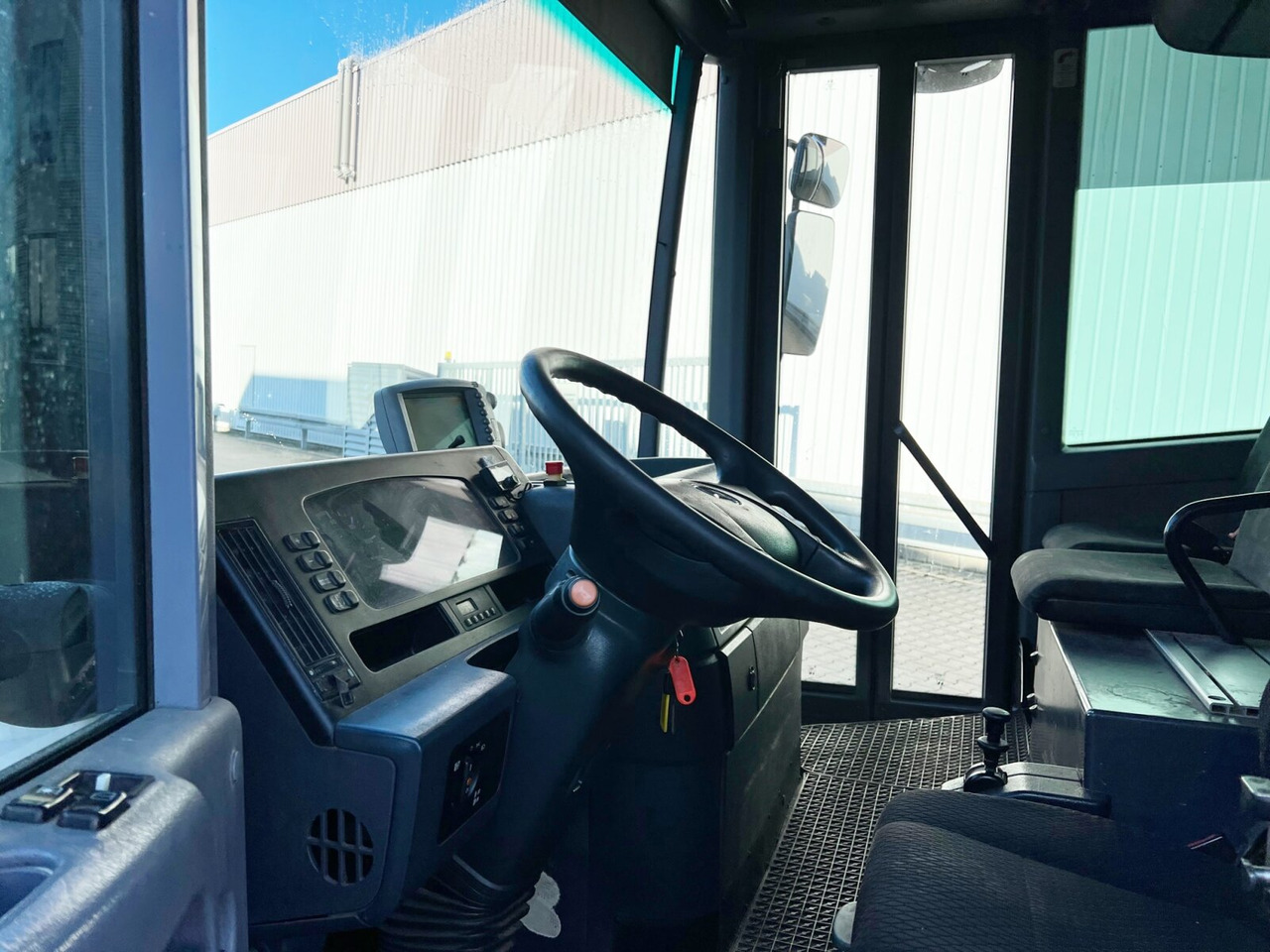 Mercedes-Benz Econic 2629 LL 6x2/4 NLA Econic 2629 LL 6x2/4 NLA, EEV, Lenkachse, FAUN Rotopress 520 L, Zöller-Schüttung - شاحنة النفايات: صورة 4 Mercedes-Benz Econic 2629 LL 6x2/4 NLA Econic 2629 LL 6x2/4 NLA, EEV, Lenkachse, FAUN Rotopress 520 L, Zöller-Schüttung - شاحنة النفايات: صورة 4