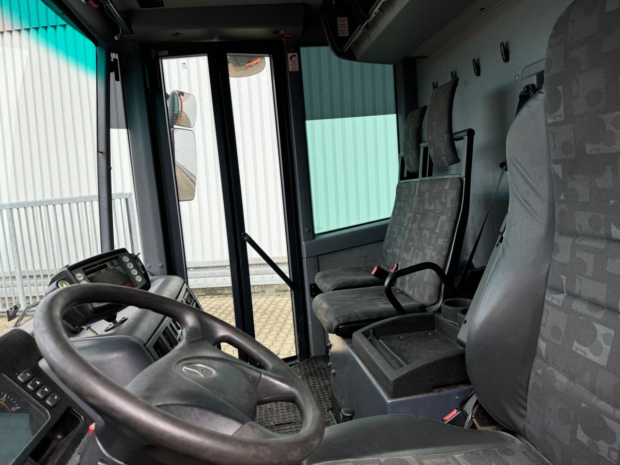 Mercedes-Benz Econic 2633 LL 6x2/4 NLA Econic 2633 LL 6x2/4 NLA, EEV, Lenkachse, Haller Aufbau - شاحنة النفايات: صورة 4 Mercedes-Benz Econic 2633 LL 6x2/4 NLA Econic 2633 LL 6x2/4 NLA, EEV, Lenkachse, Haller Aufbau - شاحنة النفايات: صورة 4