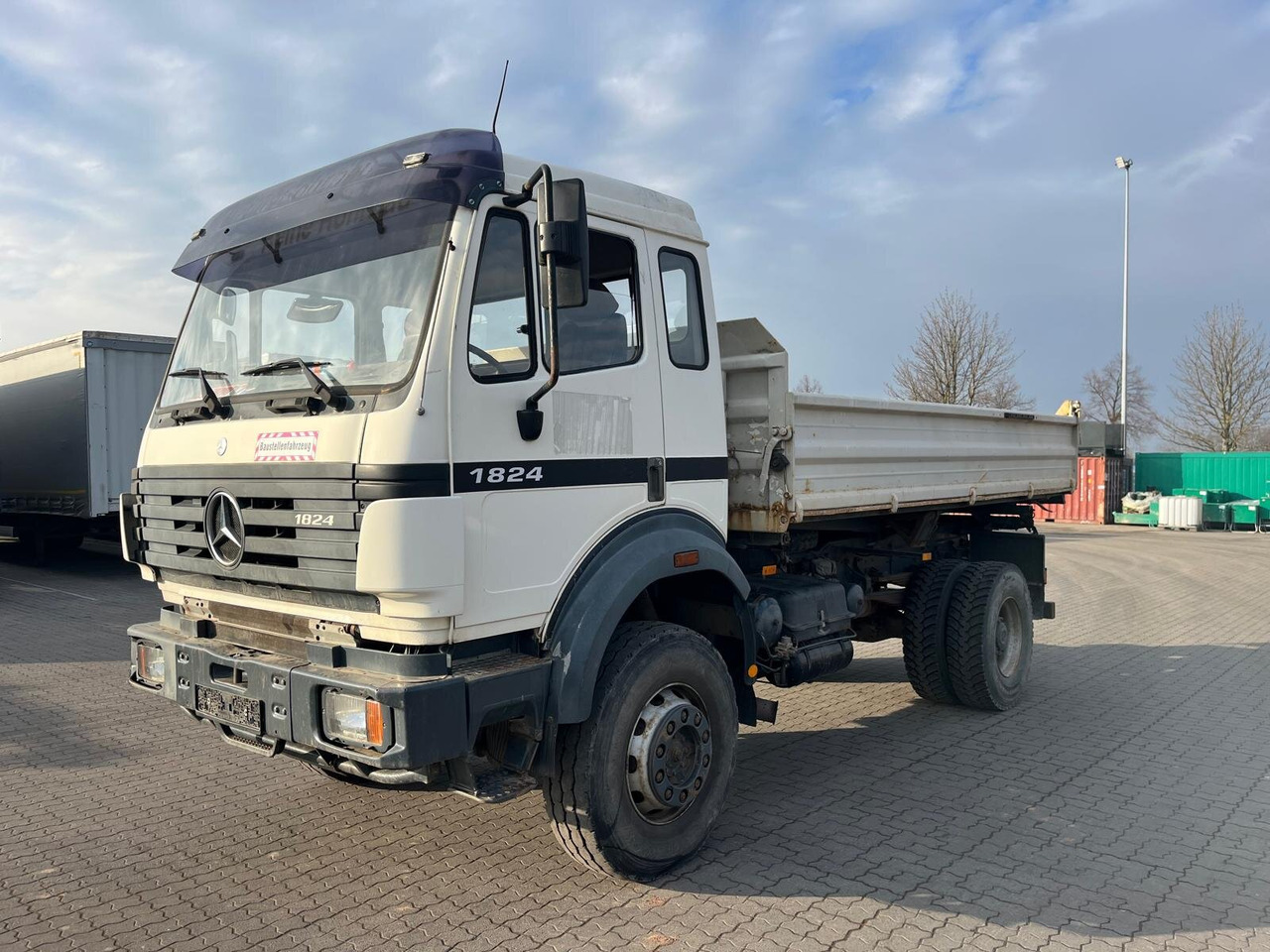 Mercedes-Benz SK 1824 AK 4x4 SK 1824 AK 4x4 - شاحنة قلاب: صورة 1 Mercedes-Benz SK 1824 AK 4x4 SK 1824 AK 4x4 - شاحنة قلاب: صورة 1