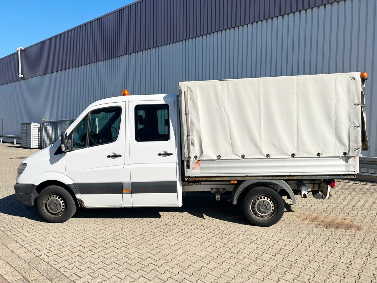 Mercedes-Benz Sprinter 209 CDI 4x2 Doka Sprinter 209 CDI 4x2 Doka - شاحنة ستارة جانبية, الشاحنات الصغيرة كابينة مزدوجة: صورة 1 Mercedes-Benz Sprinter 209 CDI 4x2 Doka Sprinter 209 CDI 4x2 Doka - شاحنة ستارة جانبية, الشاحنات الصغيرة كابينة مزدوجة: صورة 1