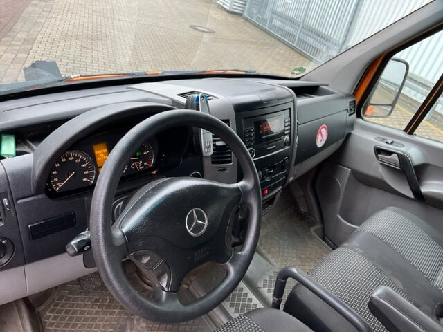 Mercedes-Benz Sprinter 515 CDI 4x2 Sprinter 515 CDI 4x2 - فان: صورة 4 Mercedes-Benz Sprinter 515 CDI 4x2 Sprinter 515 CDI 4x2 - فان: صورة 4