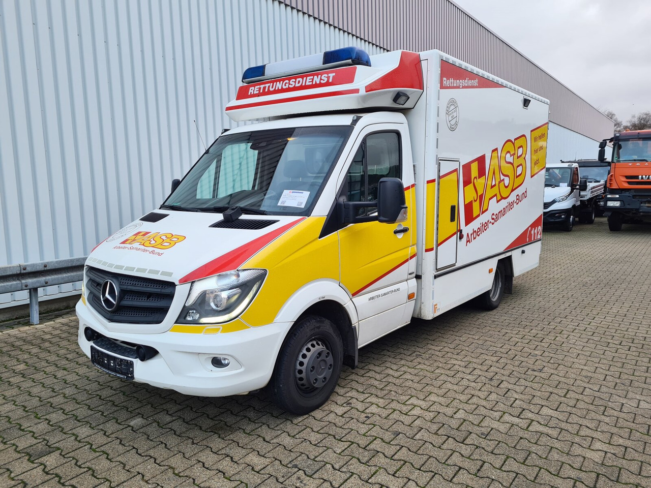 Mercedes-Benz Sprinter 516 CDI 4x2 Sprinter 516 CDI 4x2, Rettungswagen - فان: صورة 1 Mercedes-Benz Sprinter 516 CDI 4x2 Sprinter 516 CDI 4x2, Rettungswagen - فان: صورة 1