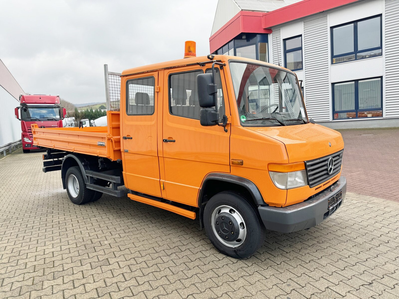 Mercedes-Benz Vario 816 D 4x2 Doka Vario 816 D 4x2 Doka, 2x AHK, Meiller Kipper, Ex-Stadtverwaltung Mercedes-Benz Vario 816 D 4x2 Doka Vario 816 D 4x2 Doka, 2x AHK, Meiller Kipper, Ex-Stadtverwaltung: صورة 7
