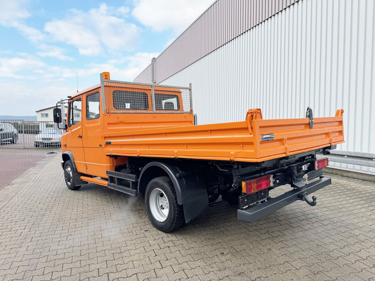 Mercedes-Benz Vario 816 D 4x2 Doka Vario 816 D 4x2 Doka, 2x AHK, Meiller Kipper, Ex-Stadtverwaltung Mercedes-Benz Vario 816 D 4x2 Doka Vario 816 D 4x2 Doka, 2x AHK, Meiller Kipper, Ex-Stadtverwaltung: صورة 10