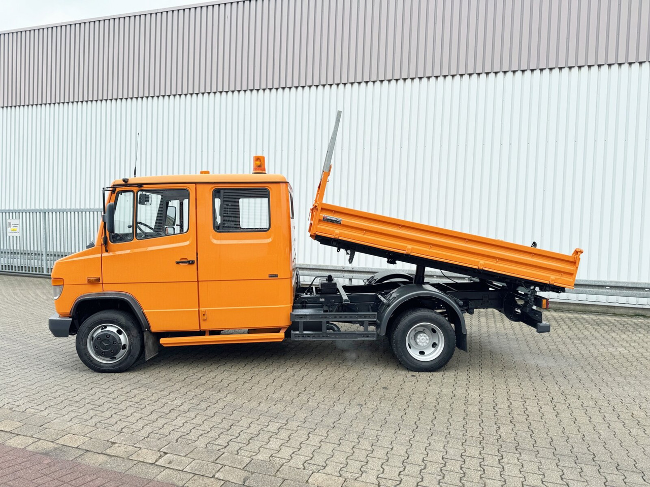 Mercedes-Benz Vario 816 D 4x2 Doka Vario 816 D 4x2 Doka, 2x AHK, Meiller Kipper, Ex-Stadtverwaltung Mercedes-Benz Vario 816 D 4x2 Doka Vario 816 D 4x2 Doka, 2x AHK, Meiller Kipper, Ex-Stadtverwaltung: صورة 12
