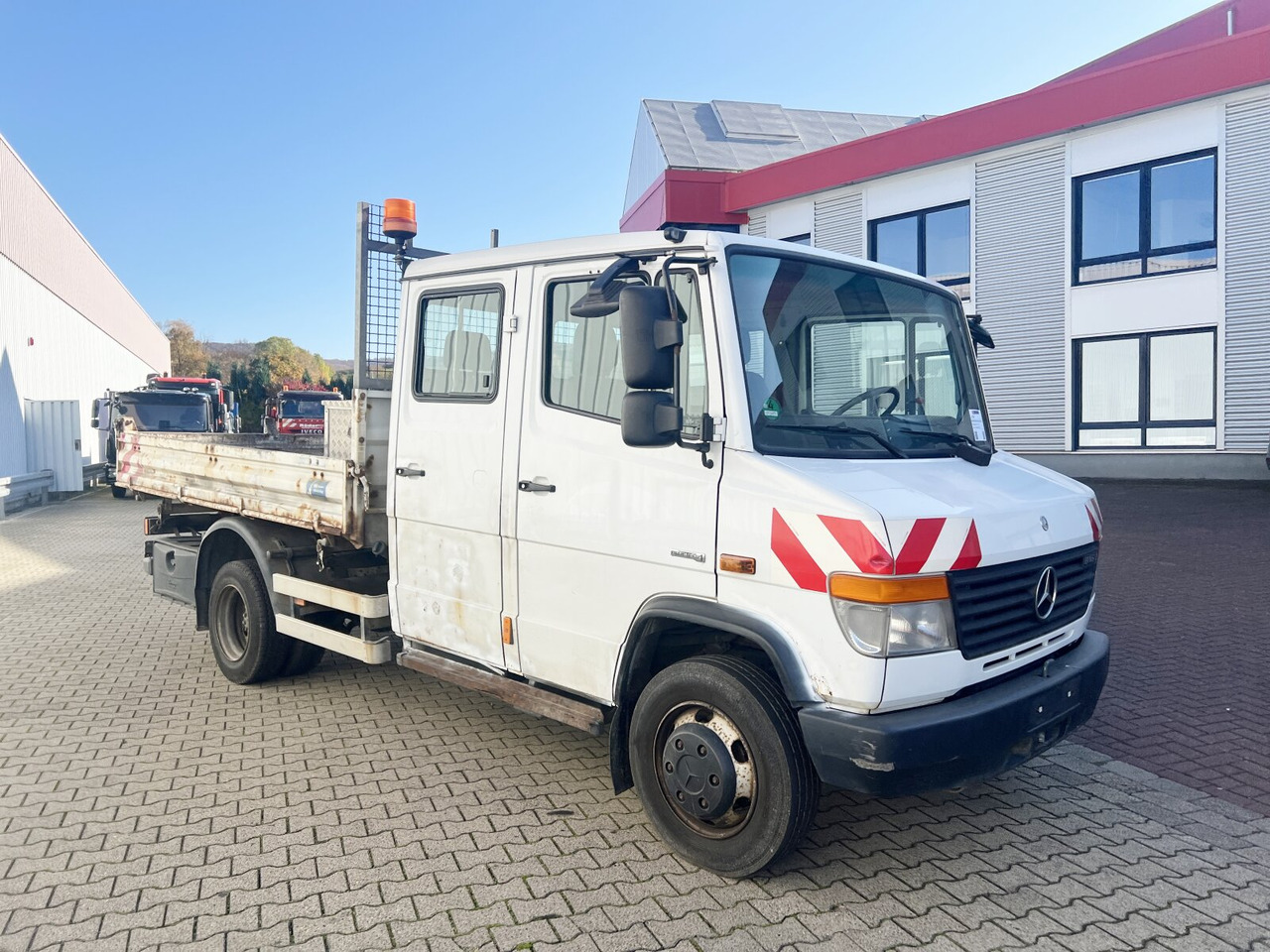 Mercedes-Benz Vario 816 D 4x2 Doka Vario 816 D 4x2 Doka, 2x AHK, Meiller Kipper - شاحنة قلاب: صورة 2 Mercedes-Benz Vario 816 D 4x2 Doka Vario 816 D 4x2 Doka, 2x AHK, Meiller Kipper - شاحنة قلاب: صورة 2